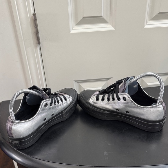 Converse Platform Women's Metallic Silver and Black Sneakers, Sz 7 - Picture 8 of 11